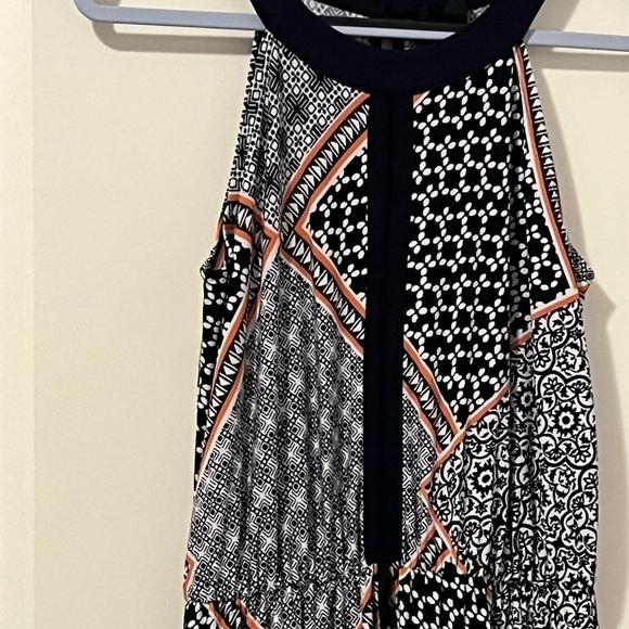 PATTERNED Maxi Dress Size 4 - Picture 4 of 11